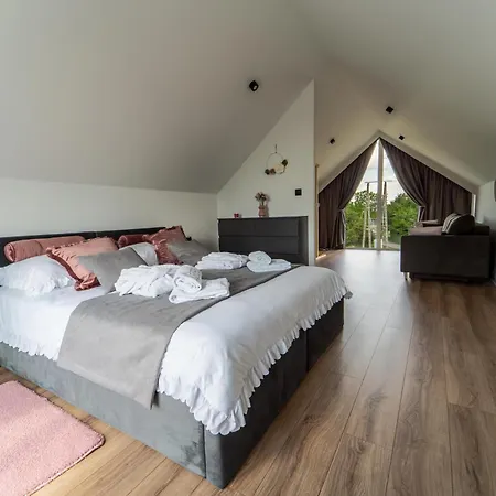 بيت للعطل Village Sauna & Jacuzzi & Netflix *