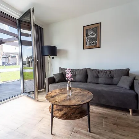 Village Sauna & Jacuzzi & Netflix Holiday home Tworkowa